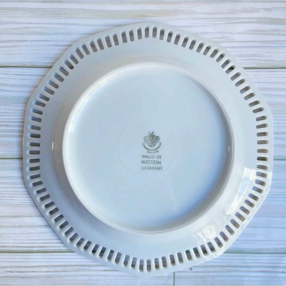Schwarzenhammer Bavaria porcelain fruit plate with pierced gilded rim VINTAGE